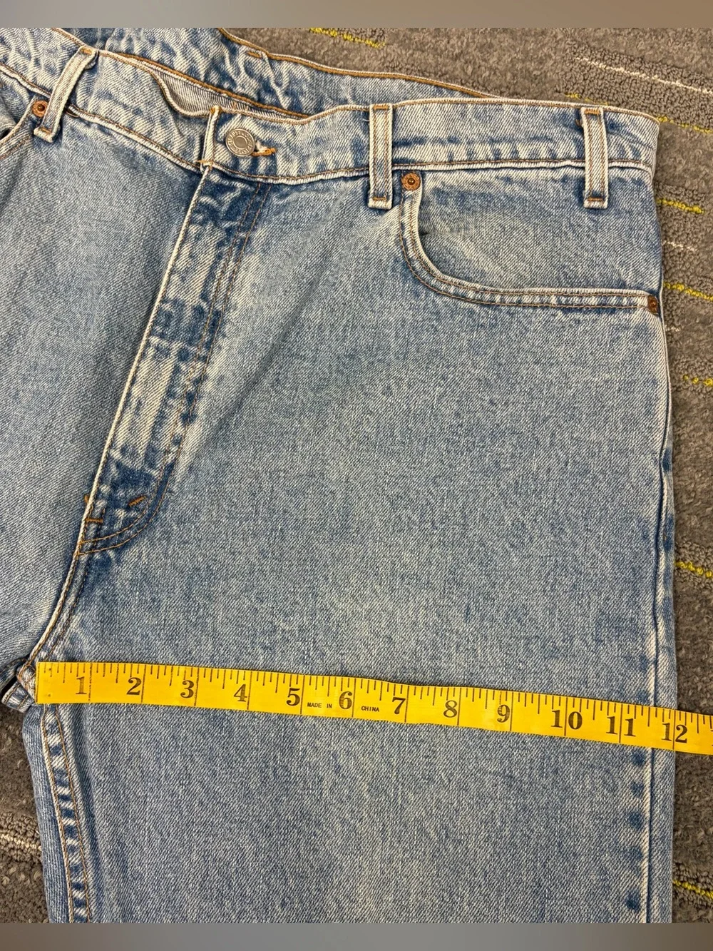 Vintage Levis 505 Mens Regular Fit Straight Leg Jeans Size 40x34 Denim 90s Blue